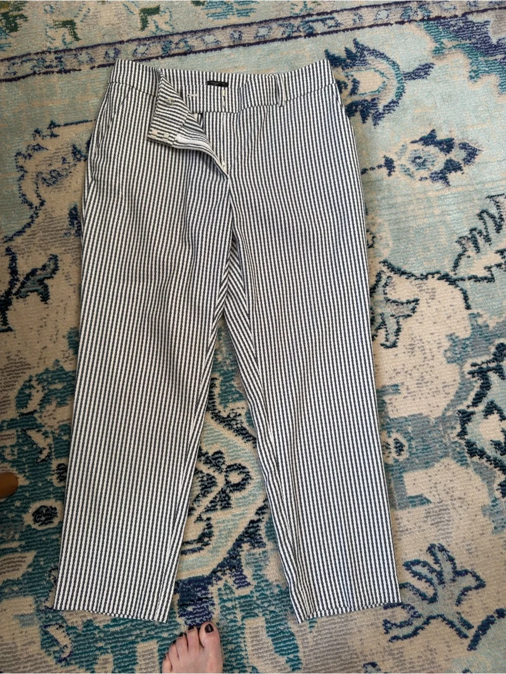 Ann Taylor Factory Navy and White Striped Cropped Pants